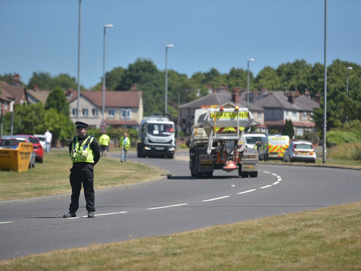 Leeds Car Crash Four Men Aged Between 18 And 21 Killed And Two Girls Seriously Injured The Independent The Independent