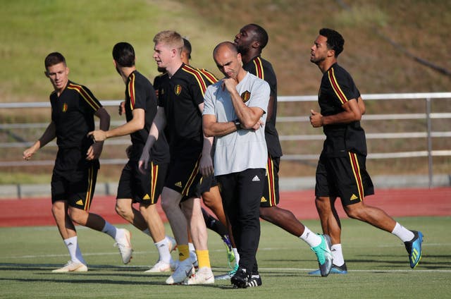 Roberto Martinez oversees Belgium training