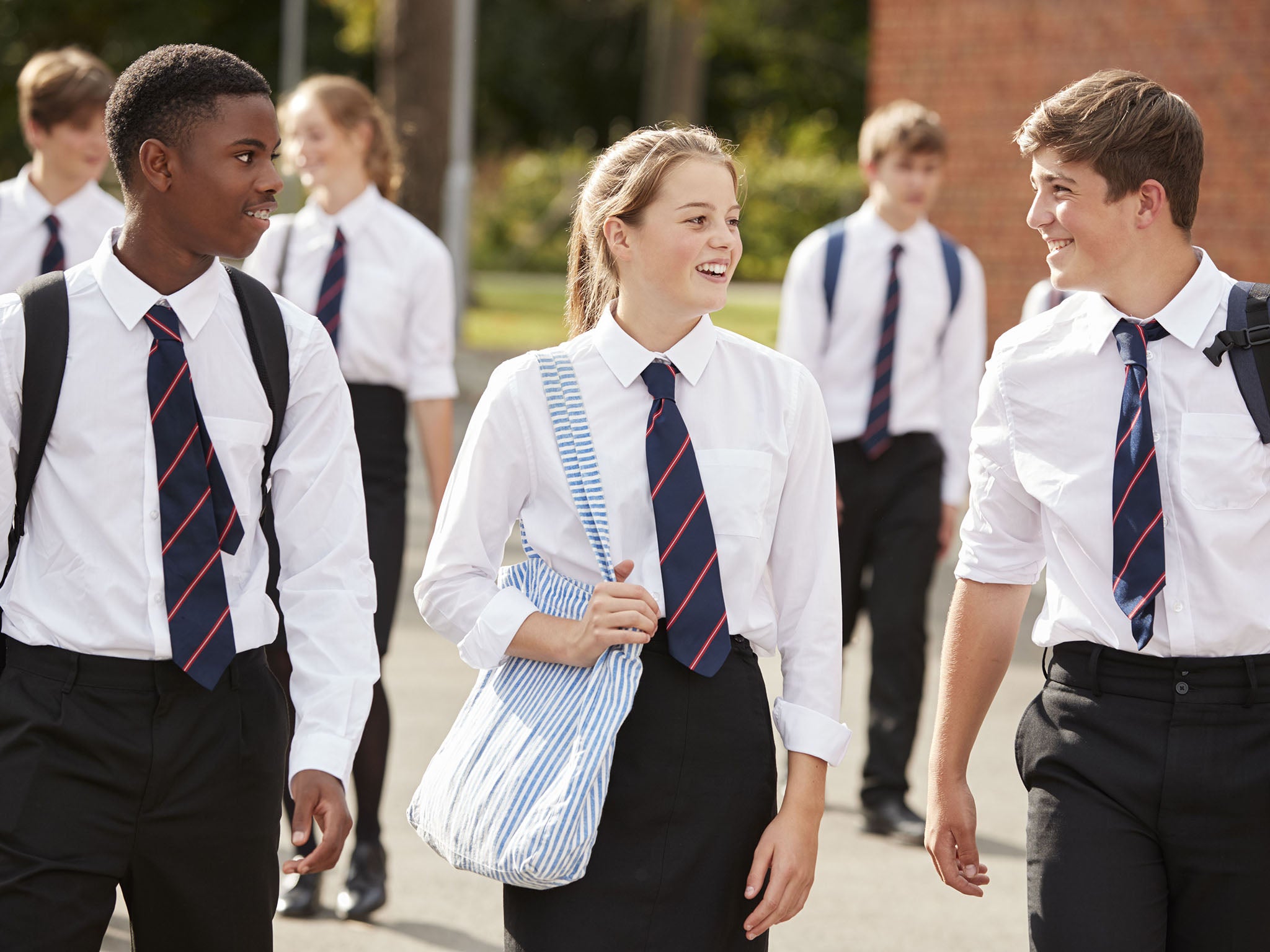 things-to-look-out-for-when-purchasing-school-uniforms-education-blog