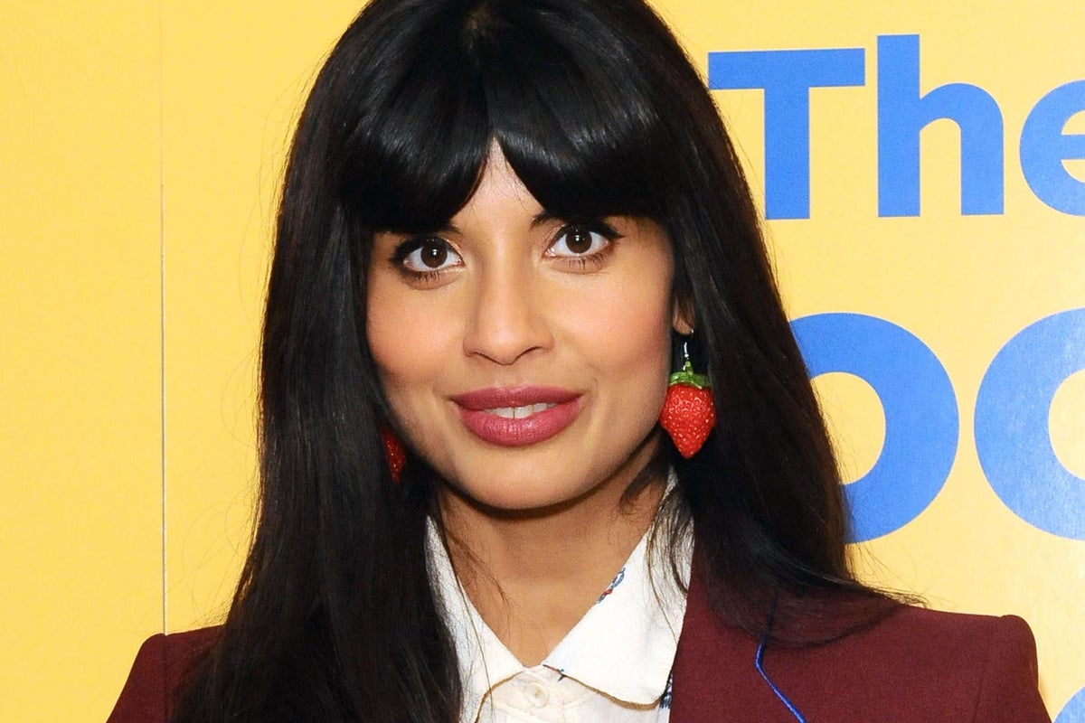 Jameela Jamil perfectly sums up the body pressures put on women in ...