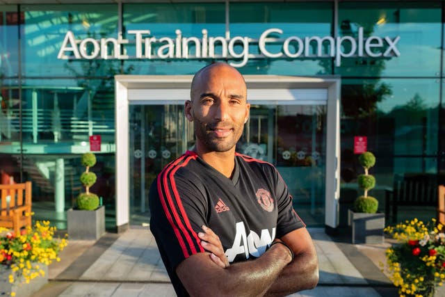 Manchester United complete £1.5m move for Lee Grant