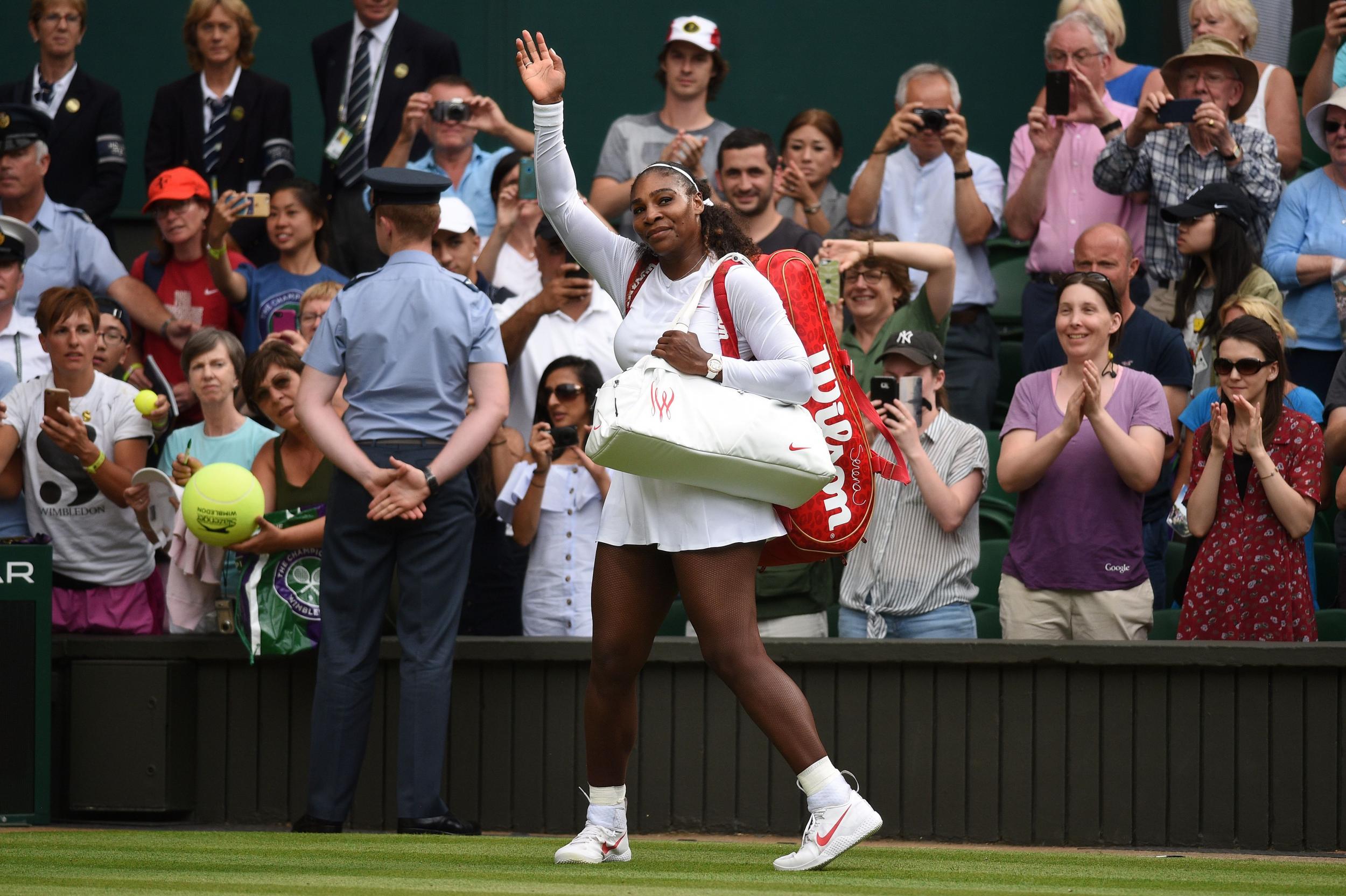 Williams eased her way into the third round of Wimbledon