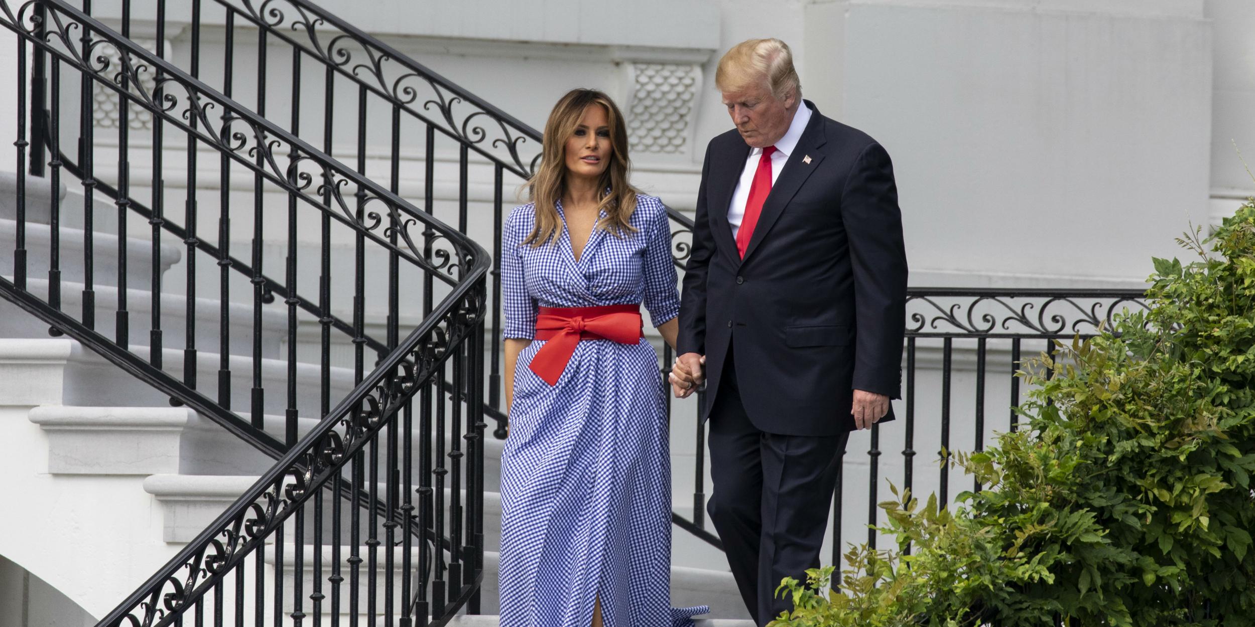 Melania Trump Held Donald Trump S Hand While Celebrating 4 July In Rare Display Of Affection Indy100 Indy100