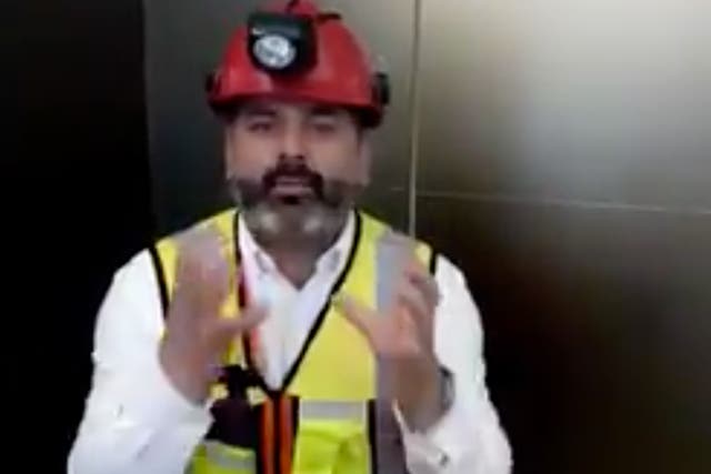 Chilean miner Mario Sepulveda sends message of hope to trapped boys