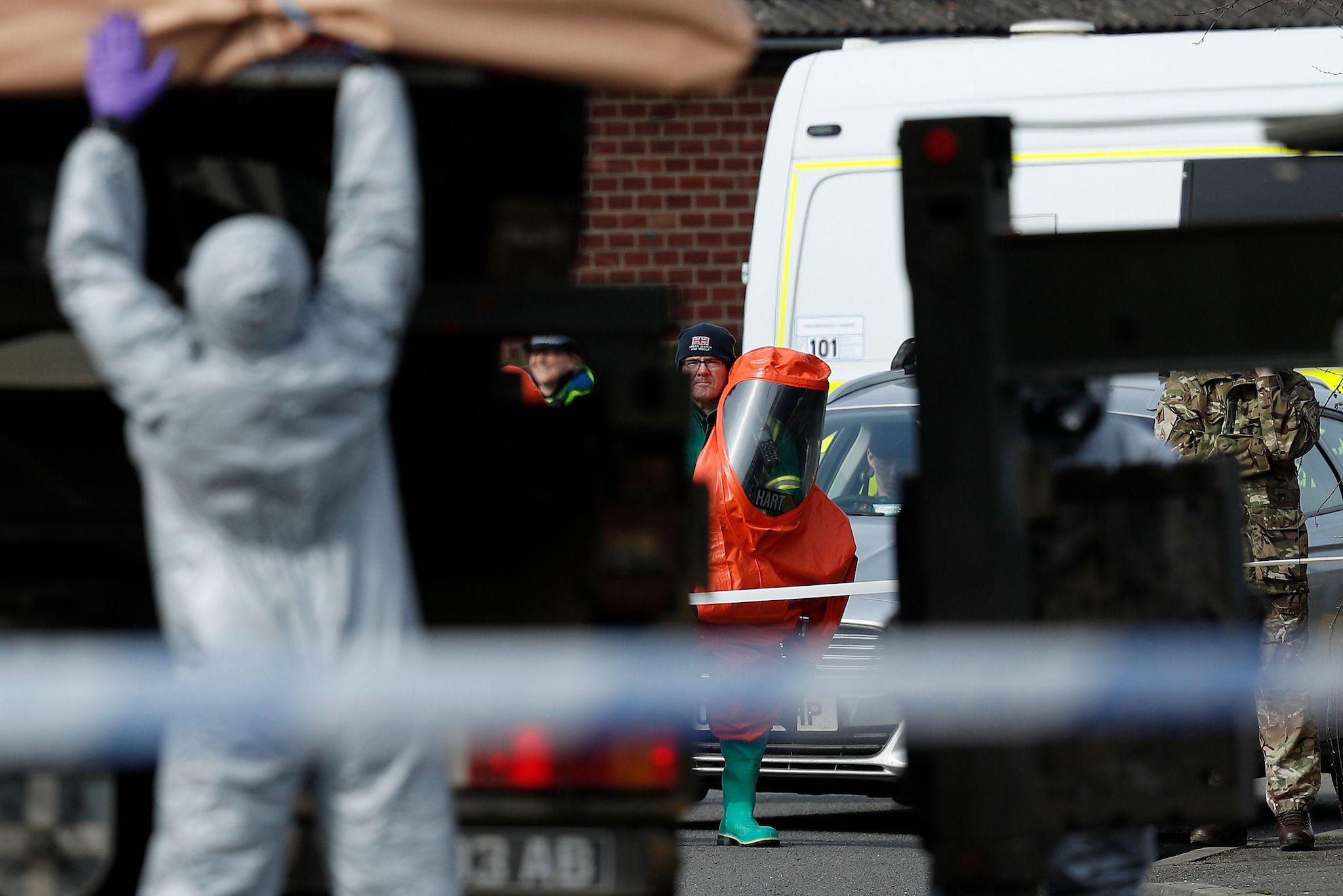 Novichok remains active long after it is used and people could be poisoned by picking things up, experts warn