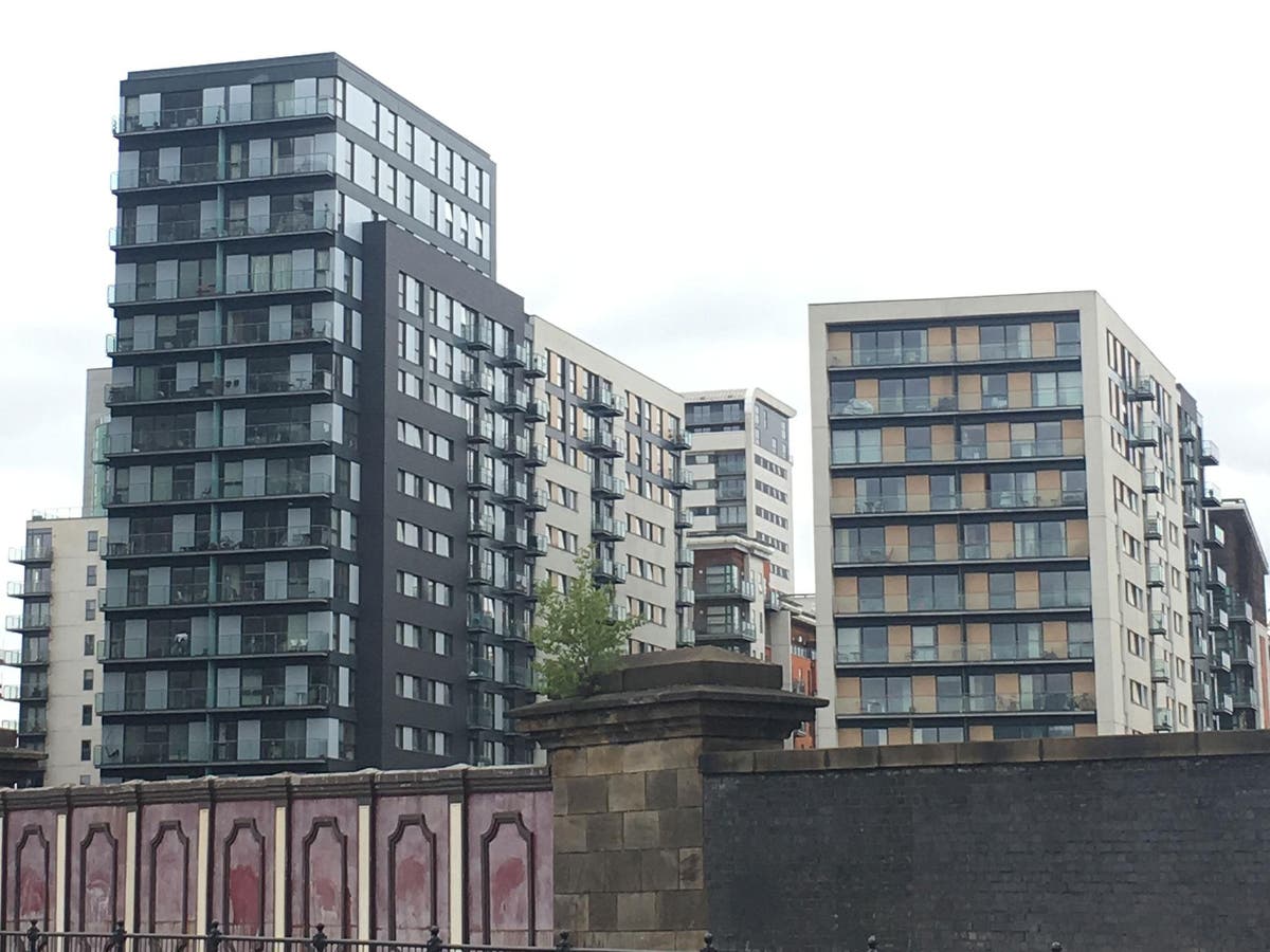 Tower blocks. Tower Blocks в Англии. Grenfell-Style cladding. Многоэтажные дома в Великобритании. Многоэтажки панельные в Англии.