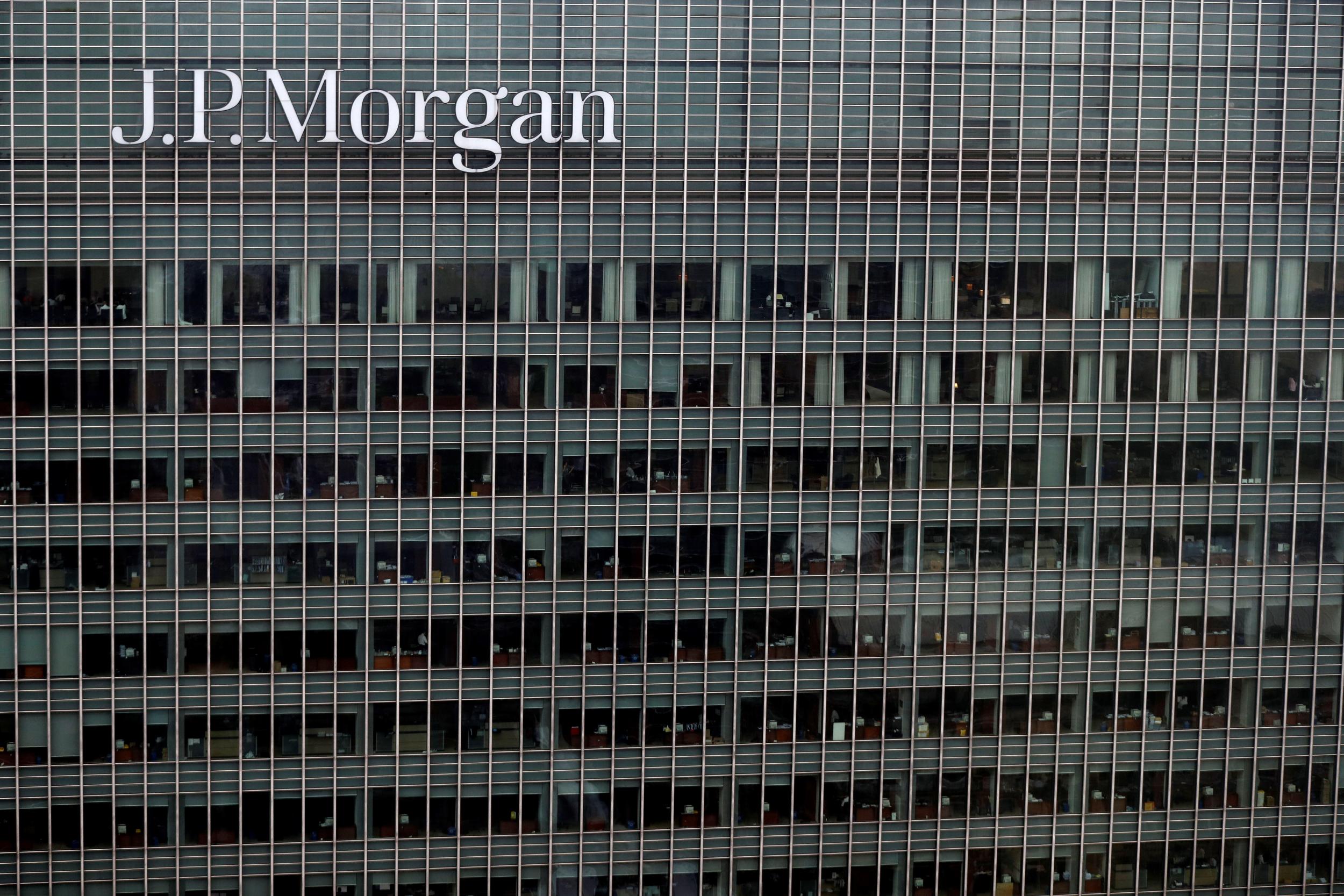 JP Morgan to begin moving dozens of staff out of UK because of Brexit ...