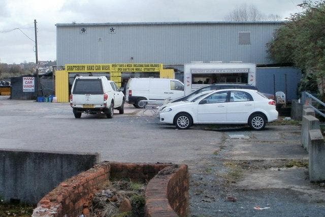 The 23-year-old migrant had been working at a car wash in Newport on Saturday morning when immigration officers arrived on the scene and reportedly started chasing workers, causing them to “scatter”