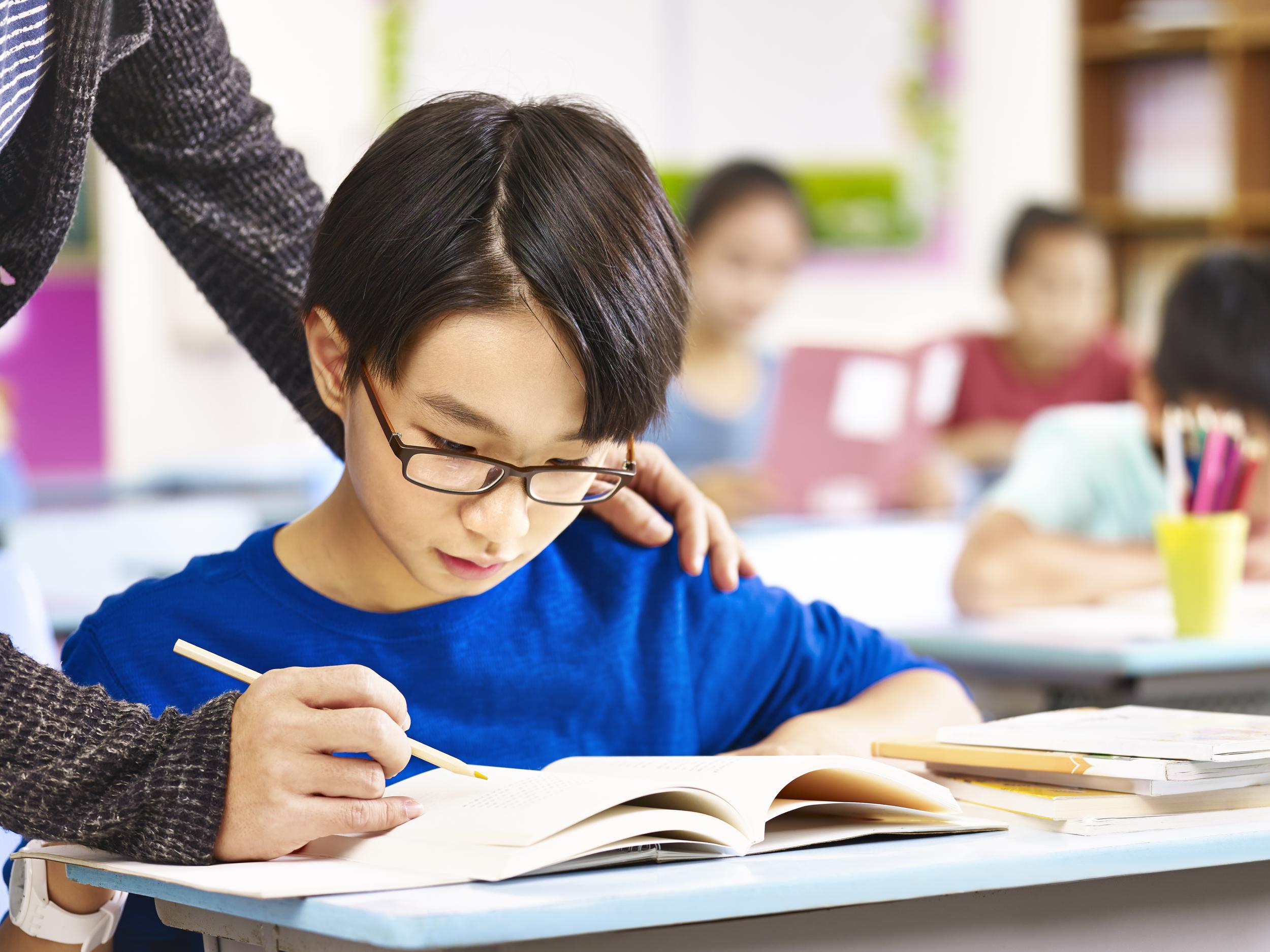Levels of shortsightedness among Chinese pupils rose rapidly between the ages of seven and 13, study found.