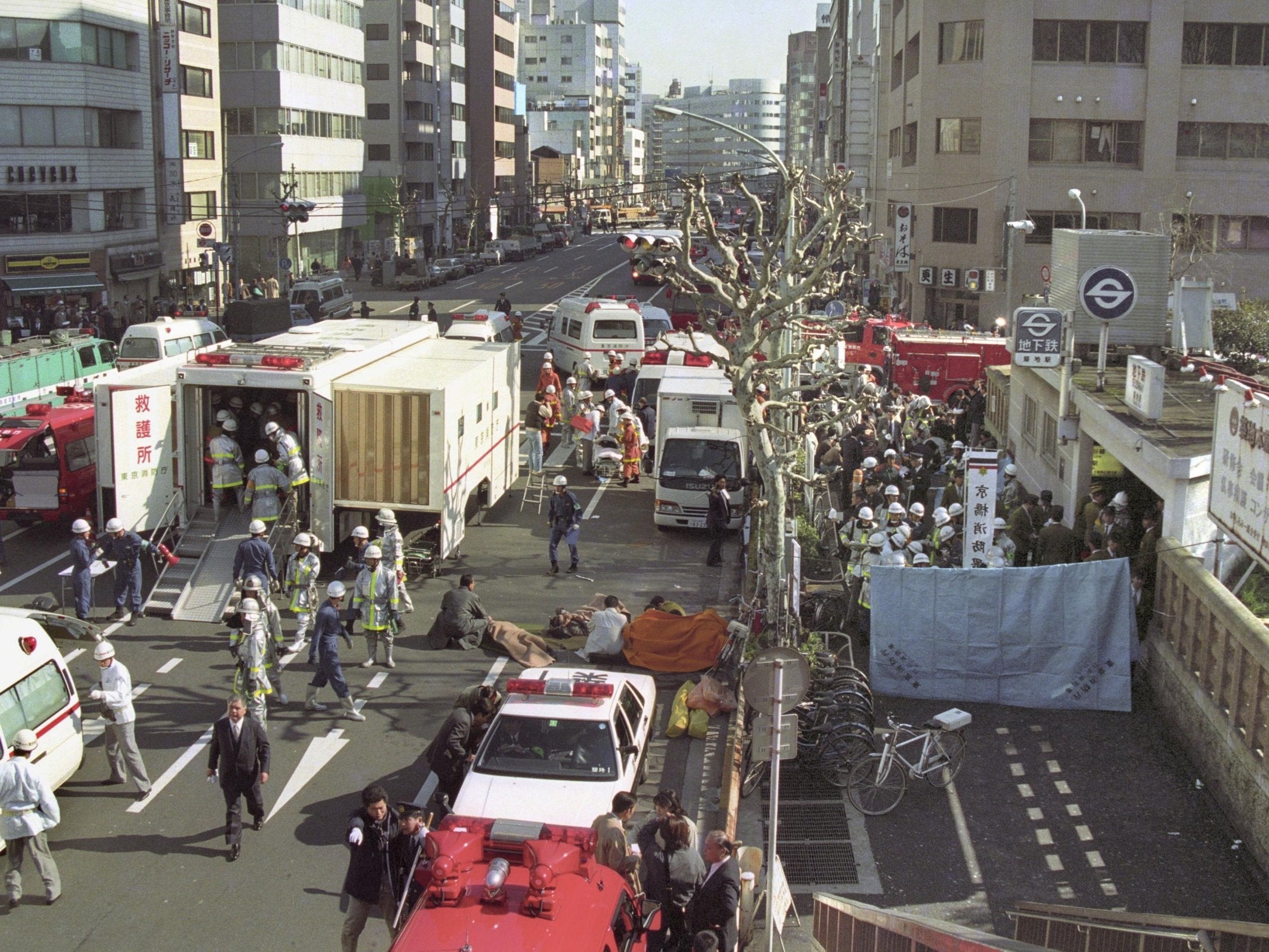 &#13;
The injured of the deadly gas attack are treated by rescue workers near Tsukiji subway station &#13;