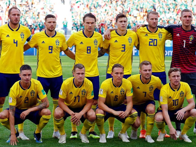 Players of Sweden line up