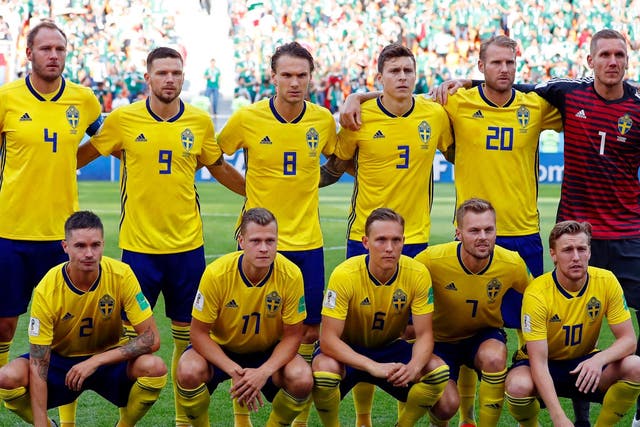Players of Sweden line up