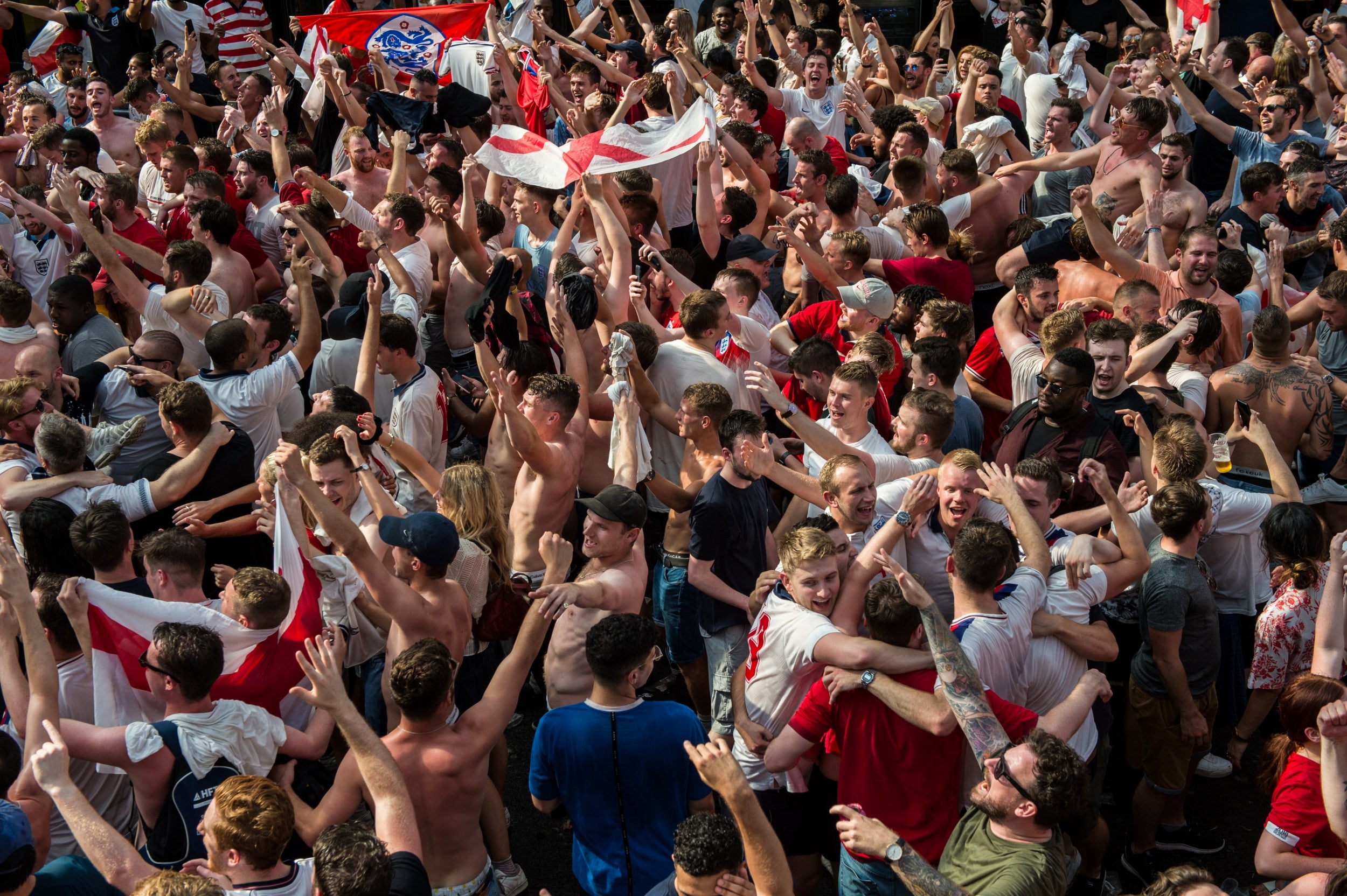 Roads in London cam to a stand-still as fans celebrated (Getty )