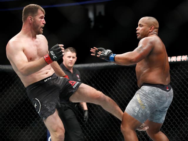 Ufc 226 Results Brock Lesnar Storms Octagon To Confront Daniel Cormier After Historic Victory Over Stipe Miocic The Independent The Independent