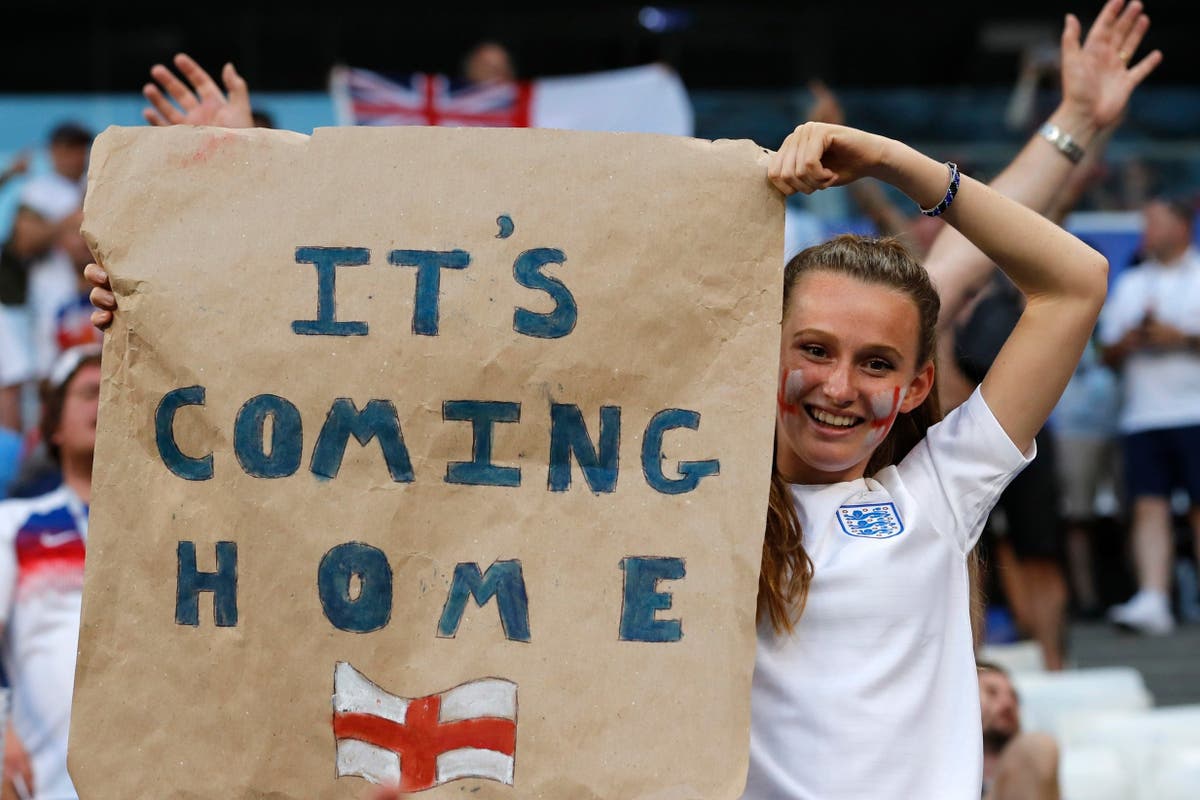 Come uk. England its coming Home. Английские фанаты its coming Home. Football шее coming Home. It's coming.