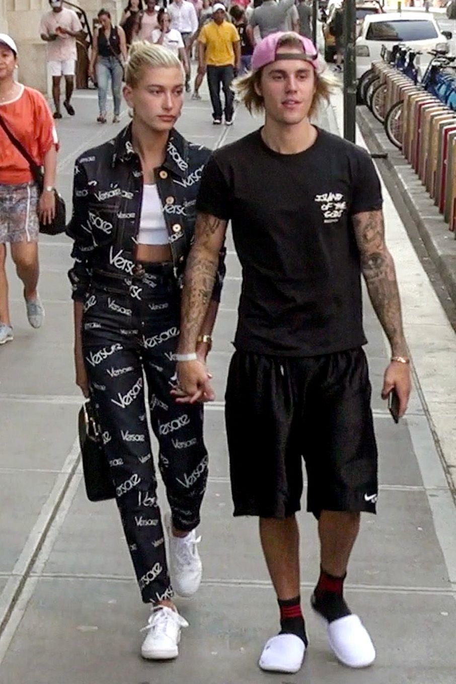 Who Is Hailey Baldwin Justin Biebers New Fiancée The