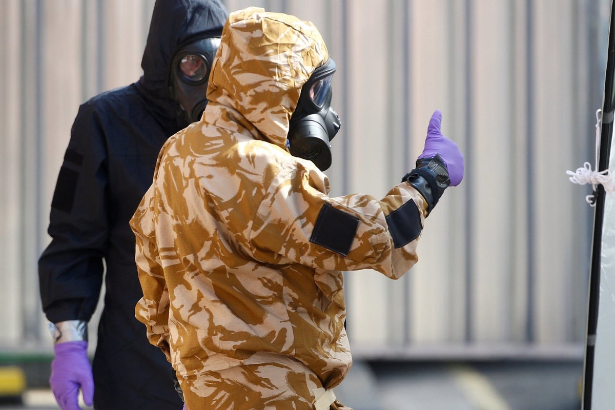 Novichok poisoning: Four more vehicles seized in Salisbury and Swindon ...
