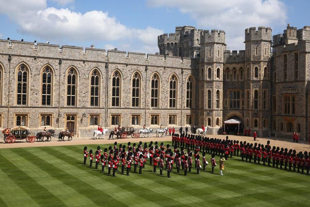 Soldiers will give a royal salute as the president walks past with the Queen tomorrow