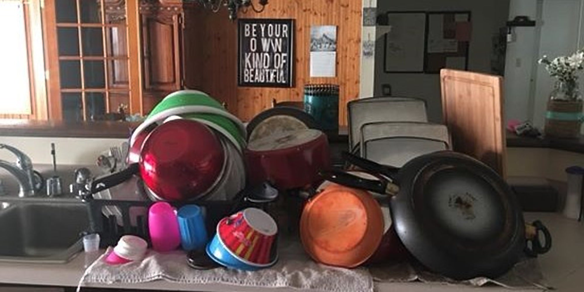 This woman's photo of her dishes makes a powerful point about mental health