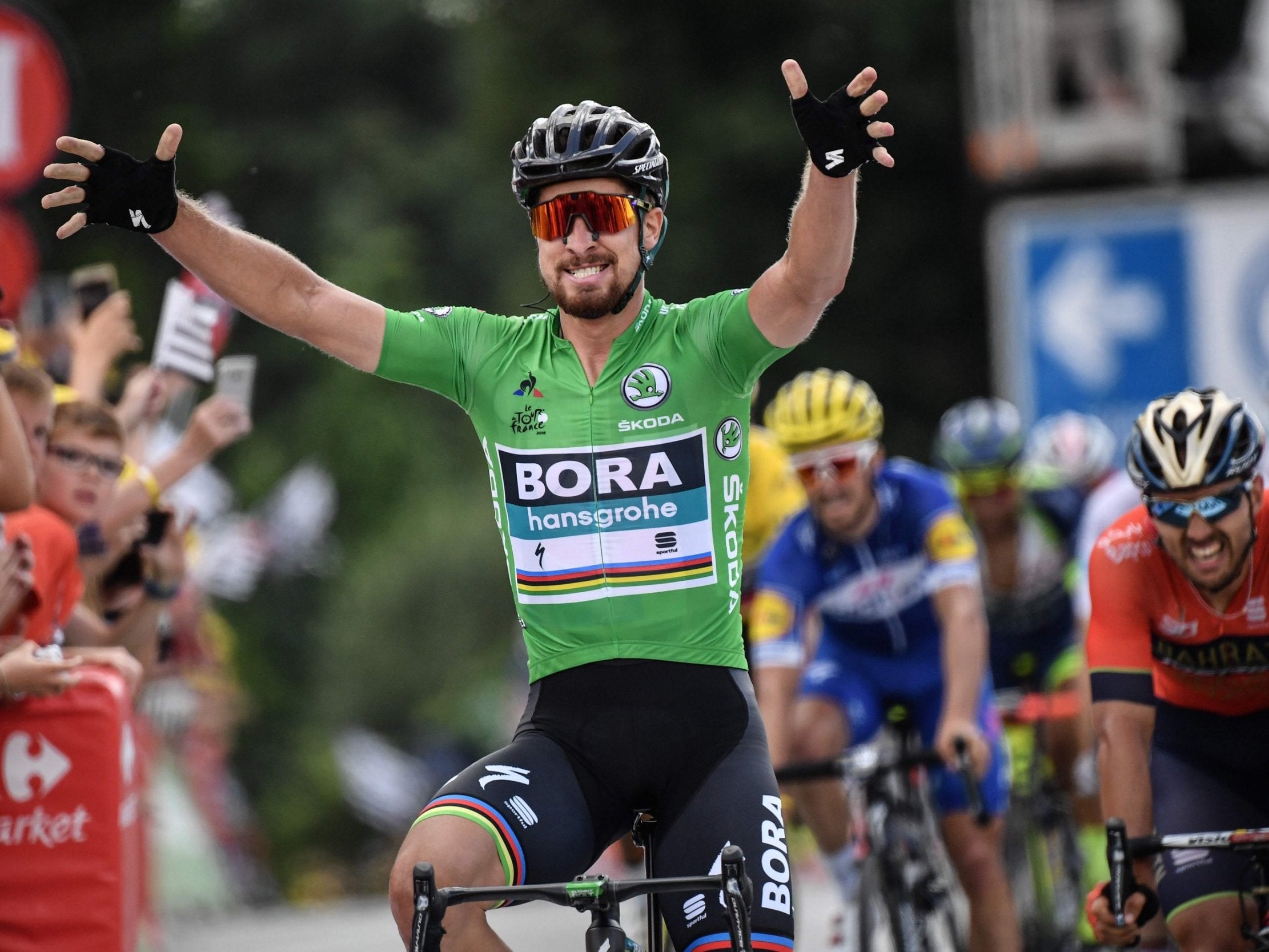 Peter Sagan celebrates his victory in Quimper