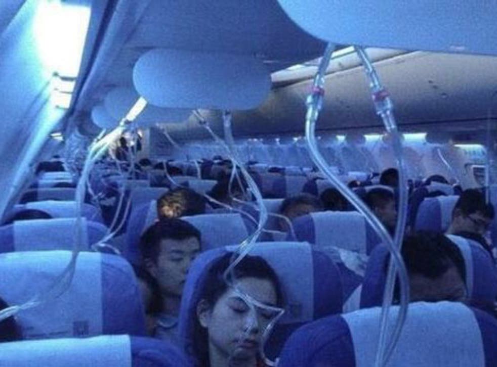 Images of dropped air masks on the flight were shared on Weibo