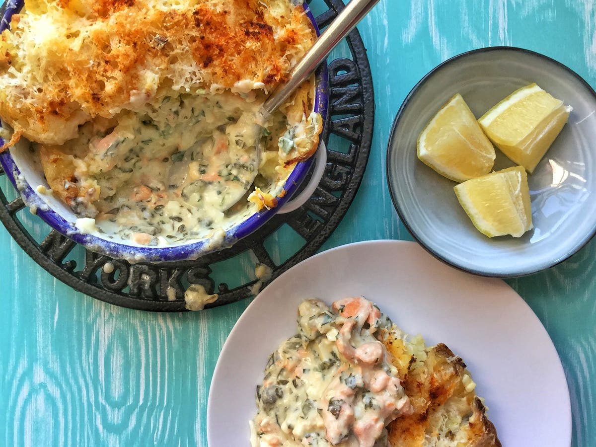 How to make creamy salmon and prawn pie with a crispy crushed potato topping