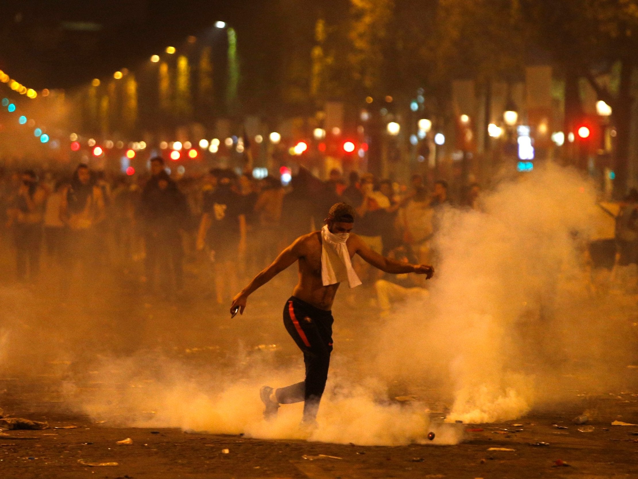 World Cup 2018: Two France fans die while celebrating as violence erupts after Les Bleus&apos; final victory