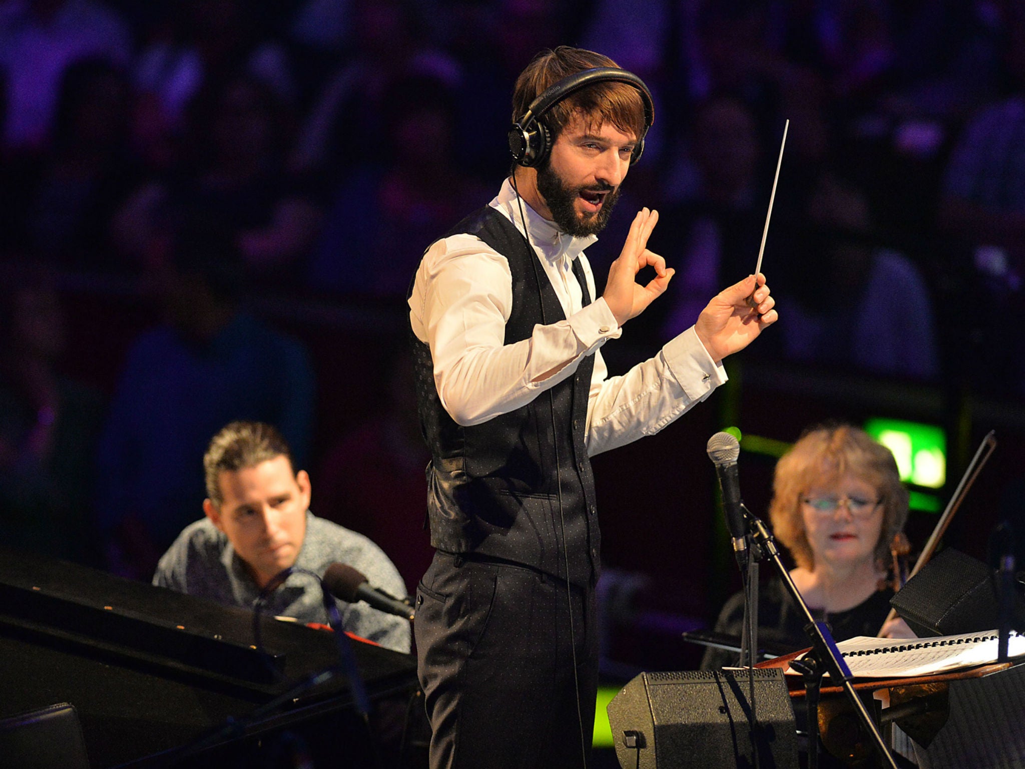 Buckley wields the baton at the Proms