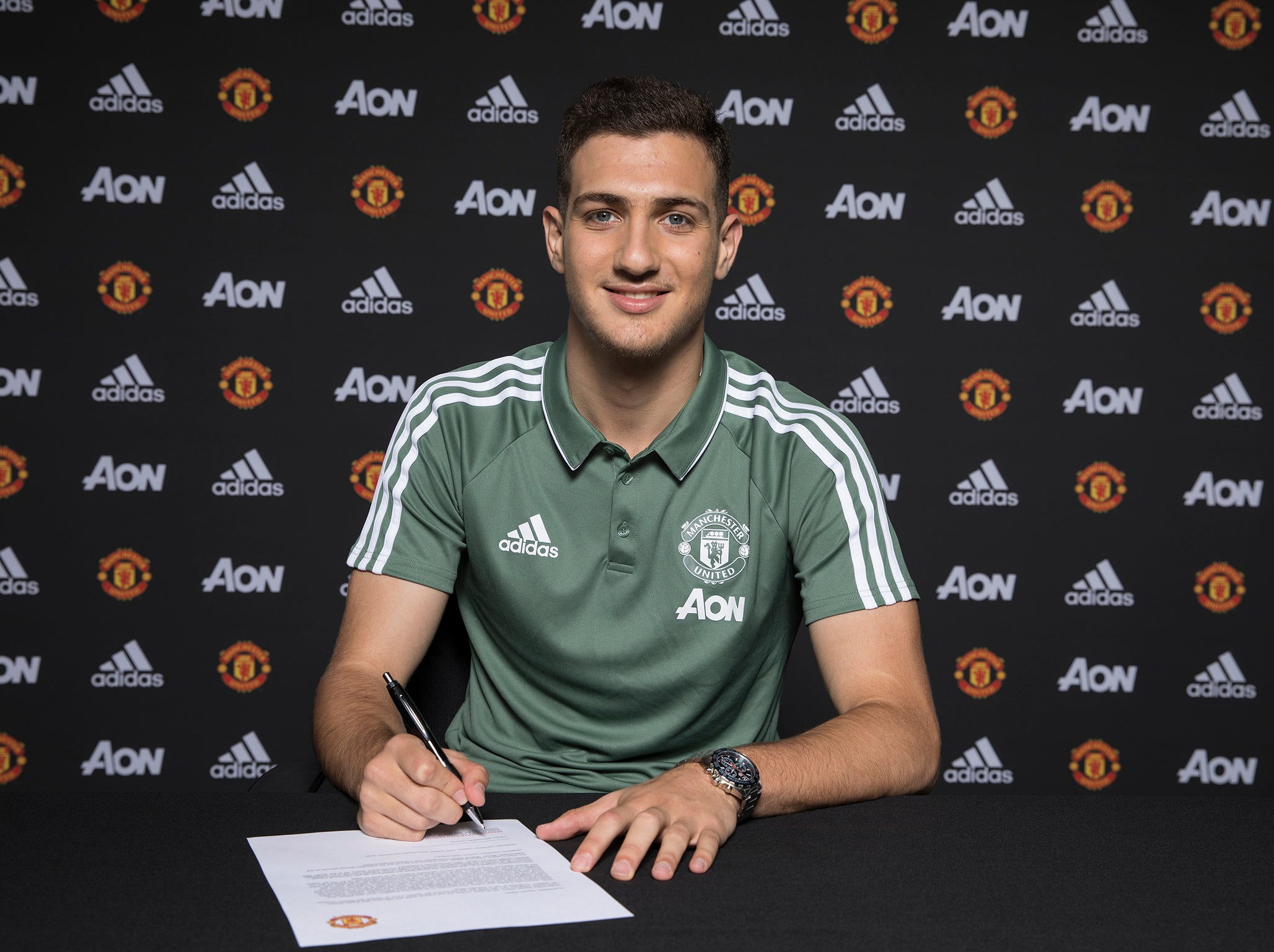 Diogo Dalot has signed for the club from Porto