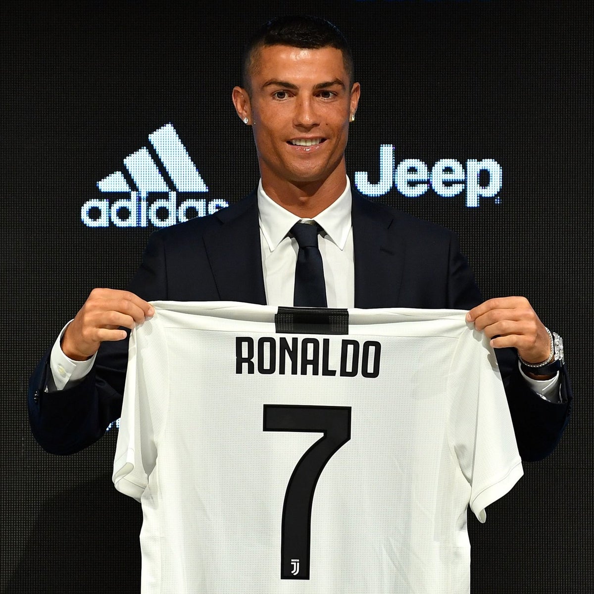 Cristiano Ronaldo and why shirt sales don't even come close to paying for a  transfer, The Independent