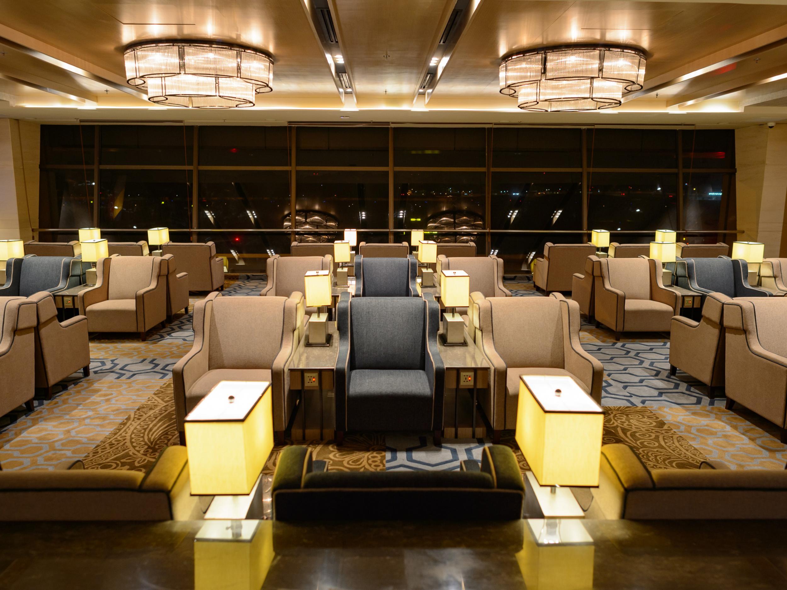 Fashion House Airport Lounges : luxurious airport lounge