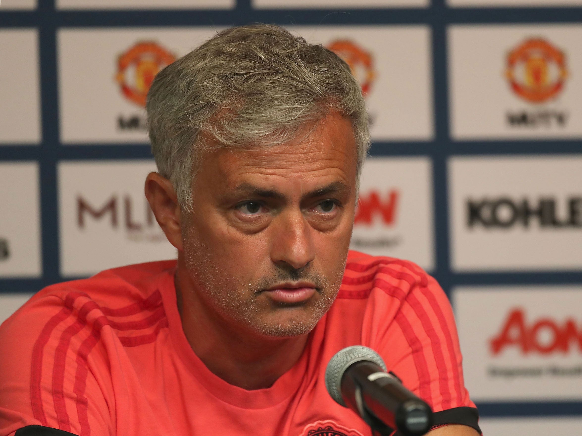 Jose Mourinho refuses to comment on Manchester United&apos;s title chances