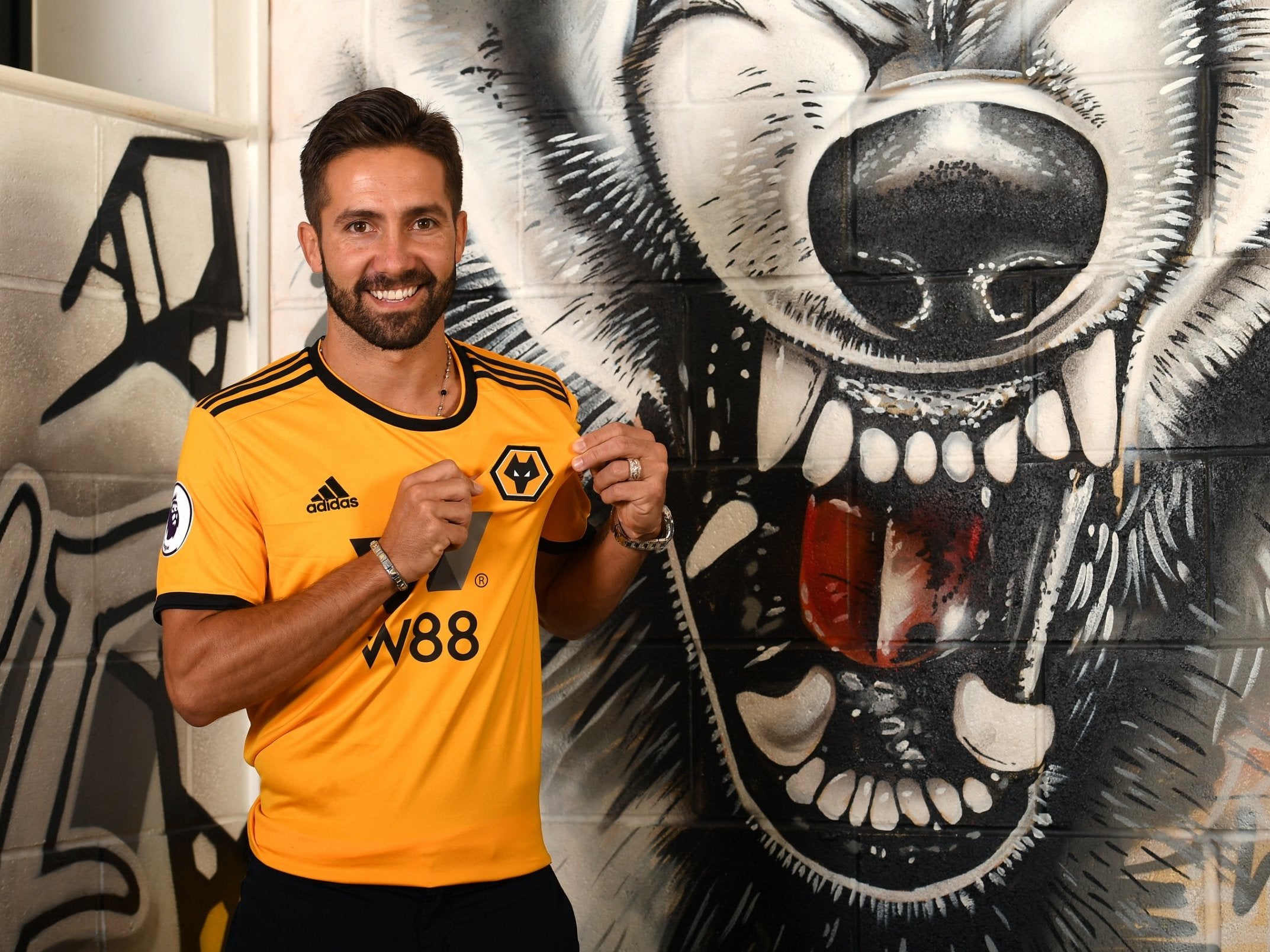 New Wolves signing Joao Moutinho