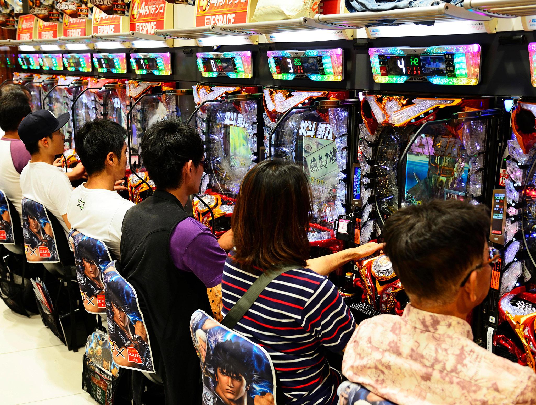 Japans pinball gambling industry makes 30 times more cash each year than Las Vegas The Independent The Independent