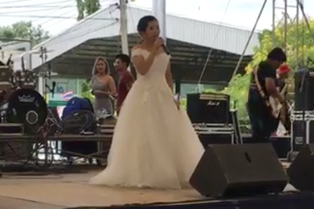 Bride announces on live-stream that her groom isn't coming (Facebook)