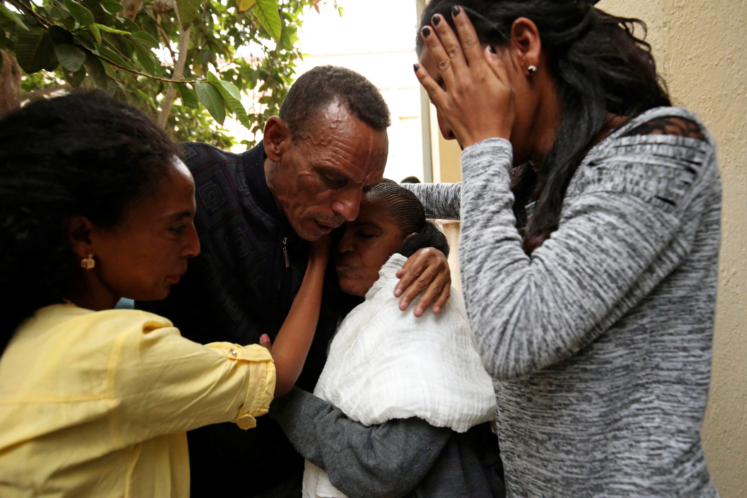 &#13;
Addisalem Hadgu with his wife, Nitslal, and his daughters, Asmera and Danayt, who were teenagers when they separated &#13;