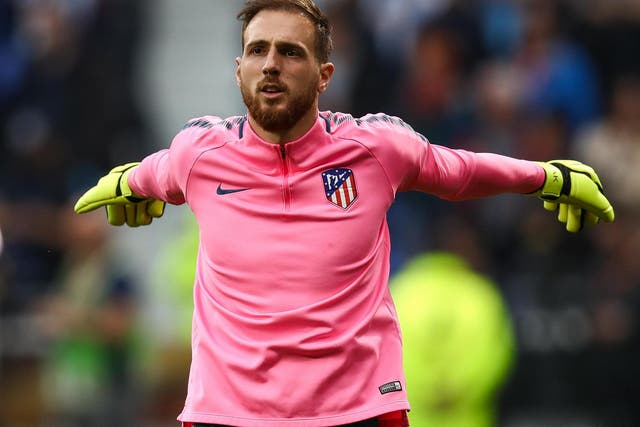 Jan Oblak of Atletico Madrid warms up