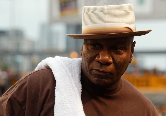 Ving Rhames says he was held at gunpoint by police