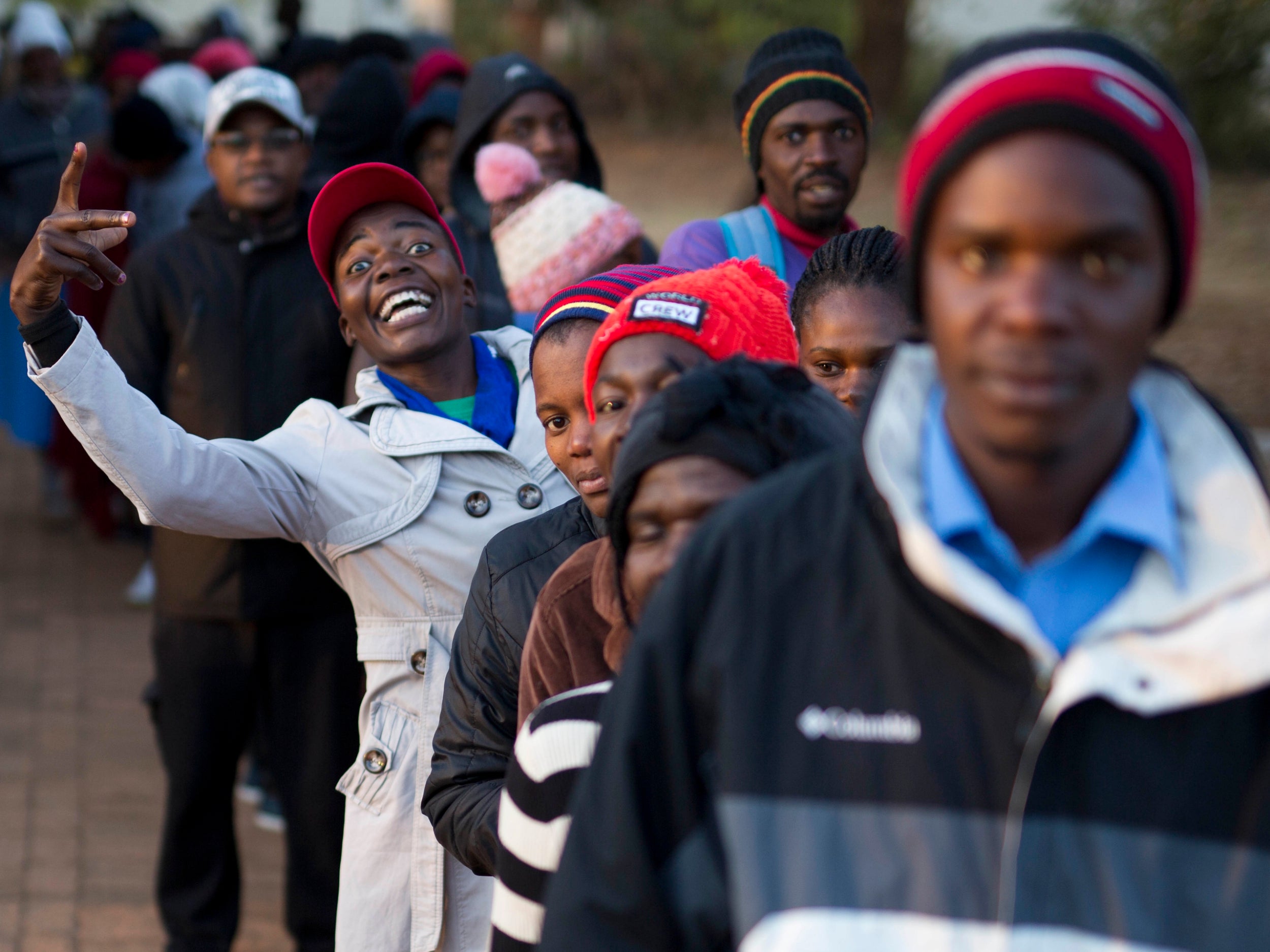 Zimbabweans line up to vote at the Fitchela primary school in KweKwe