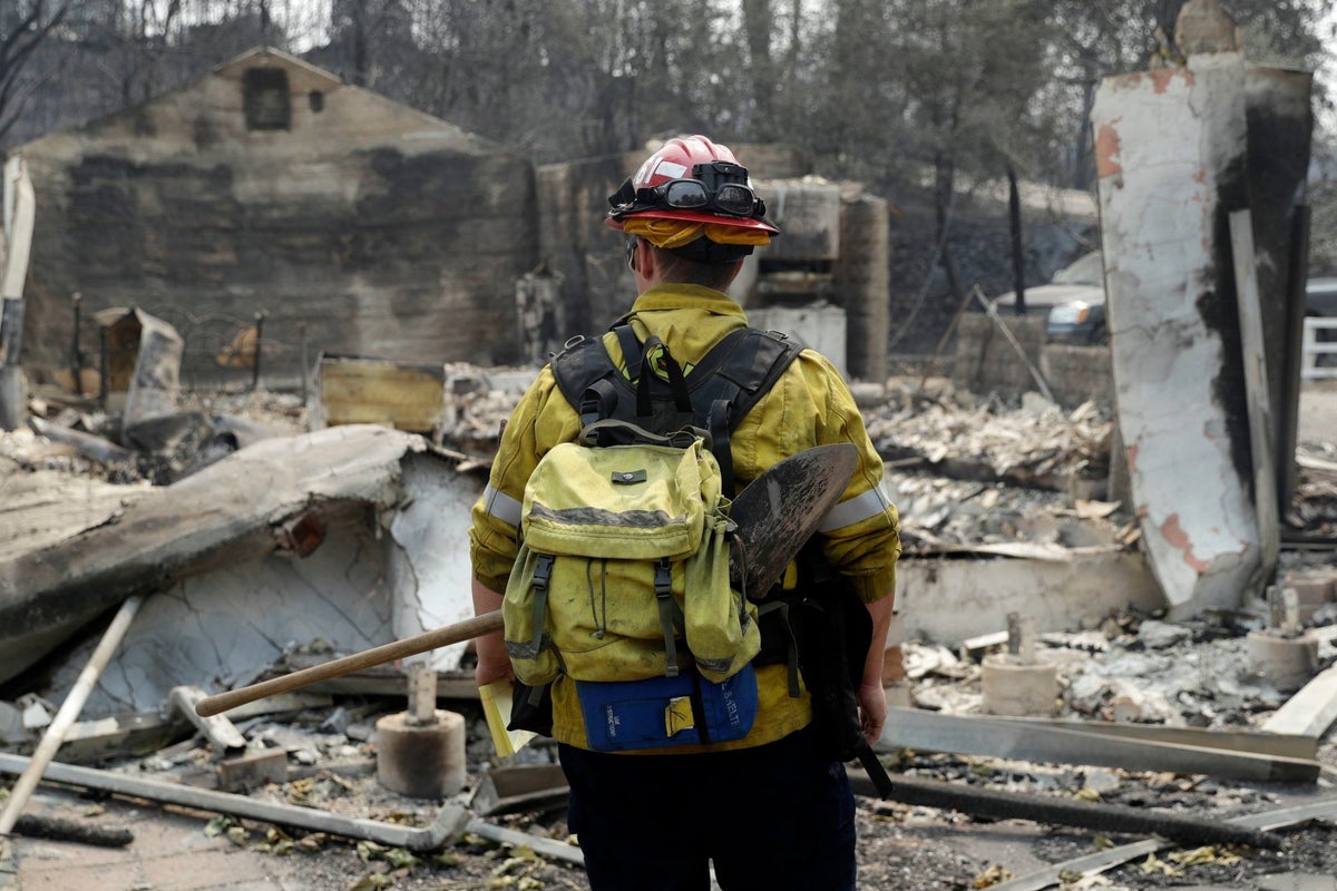 California wildfire: Firefighters gain ground on devastating inferno as ...