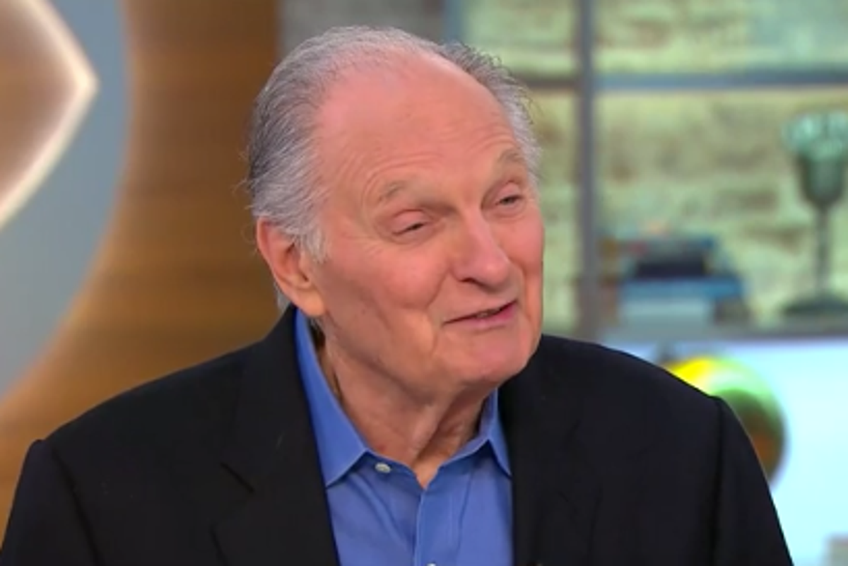 Actor Alan Alda announces he has been battling Parkinson's disease since 2015