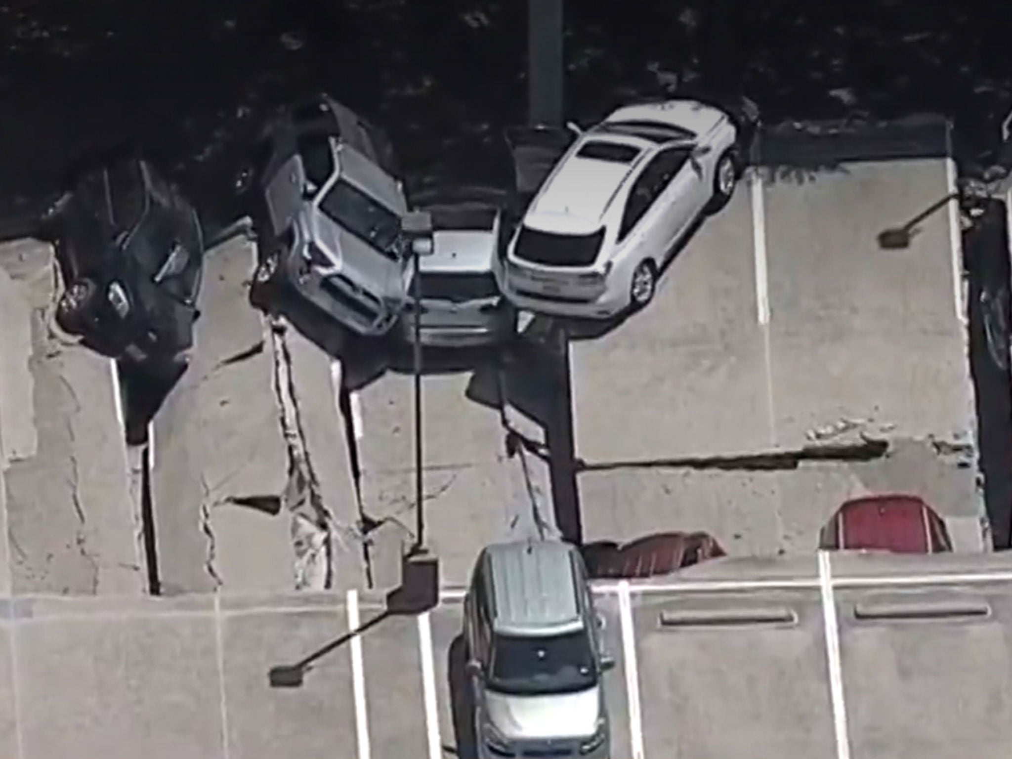 Texas parking garage collapse: Police search multistorey carpark in ...