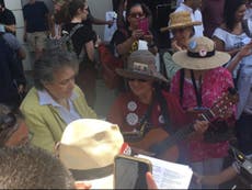 Group of ‘grannies’ set out to help immigrant families at the border