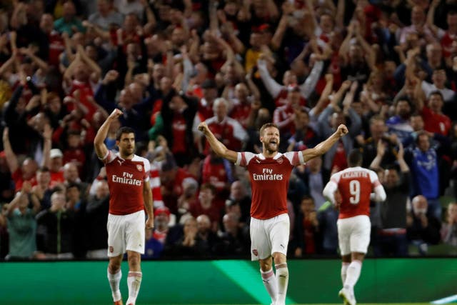 Arsenal celebrate Alexandre Lacazette's equaliser