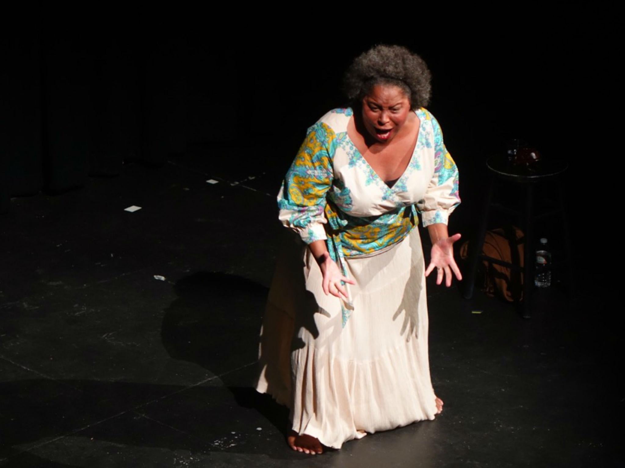 Trailblazing African-American mezzo-soprano Andrea Baker brings her joyous show Sing Sistah Sing! to the Edinburgh Fringe