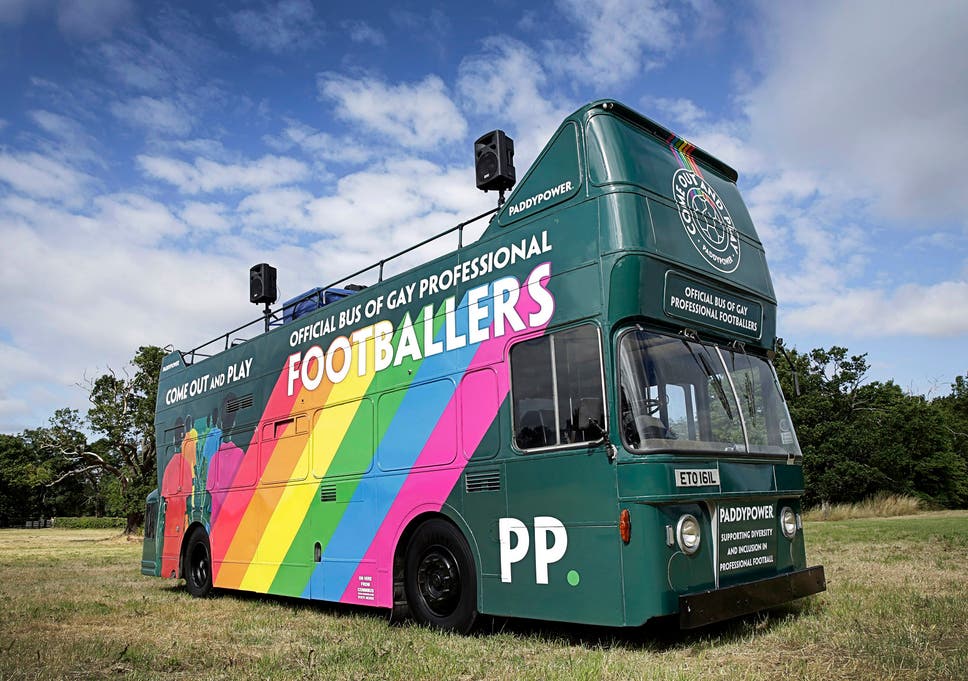 pp-pride-bus-001.jpg?w968h681