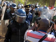 Police raid of Zimbabwe opposition press conference sparks chaos