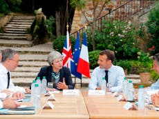 May to meet Macron in last-ditch bid to win Brexit concessions