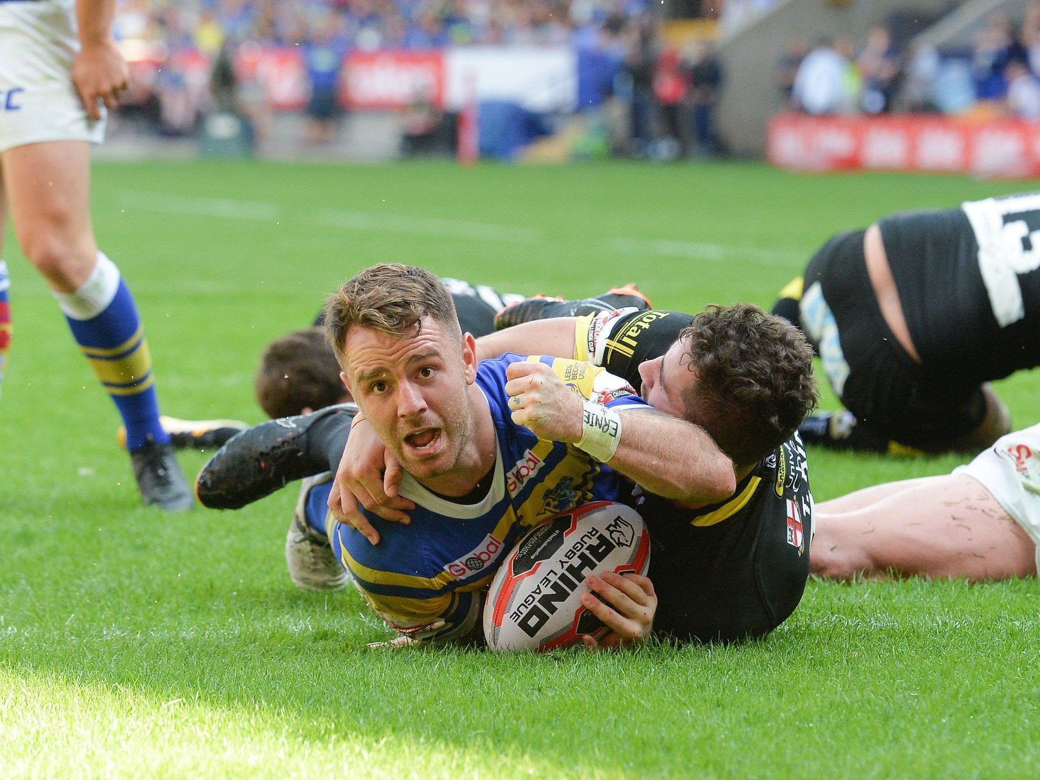 Richie Myler scores but his try was subsequently disallowed