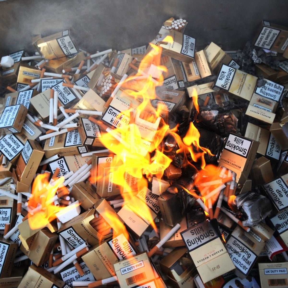 do fake cigarettes exist Puff That Blow Smoke - 2 Pack - 3.25 Inch Realistic Faux Cigs Fake Puff Cigarettes- 6ct